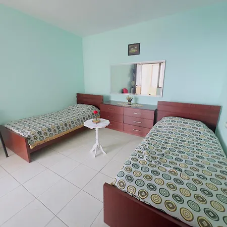 Hilltop House 펜션 *